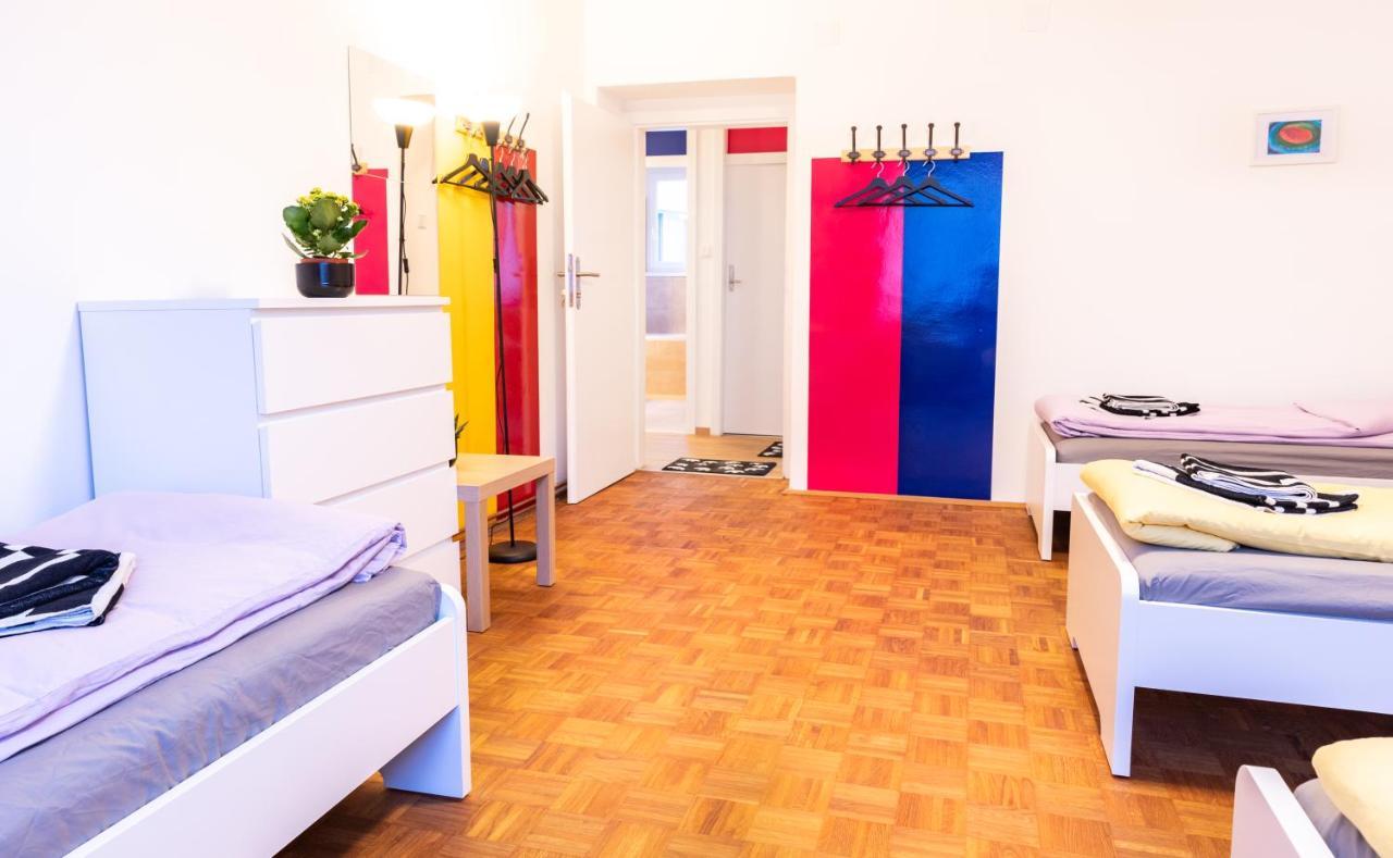 Pal'S Favoriten Apartment Vienna Esterno foto