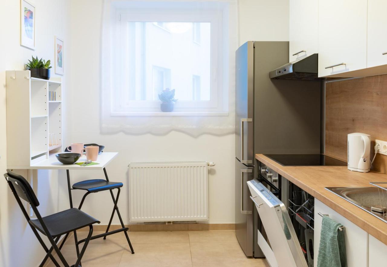 Pal'S Favoriten Apartment Vienna Esterno foto