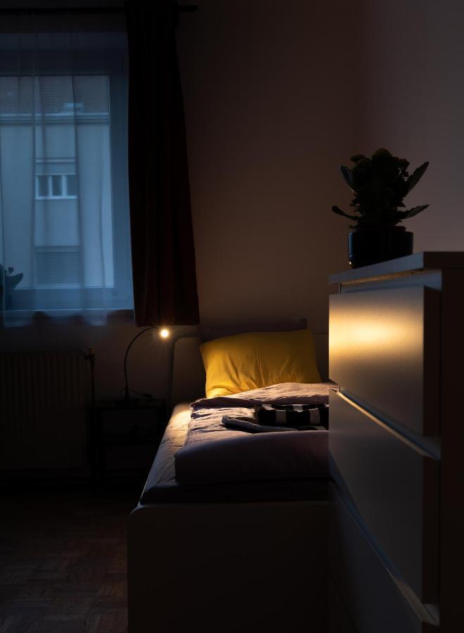 Pal'S Favoriten Apartment Vienna Esterno foto